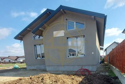 Casă cu 3 camere cu Teren 390 Mp în Samurcași