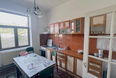 Casă individuală cu 6 camere cu Teren 3300 Mp în Central - 19