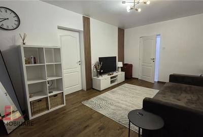 Apartament cu 3 camere circular în 22 Decembrie 1989