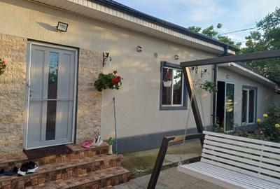 Casă cu 4 camere decomandat în Cobadin - 6