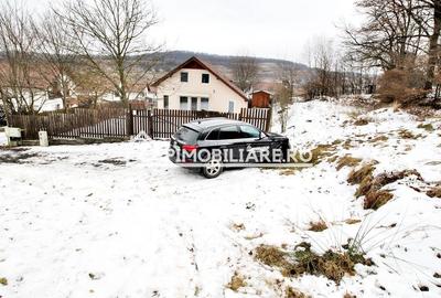 Teren Construcții intravilan de 800 mp, în Corunca - 3