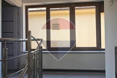 Apartament cu 4 camere în Ultracentral