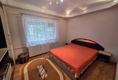 Apartament cu 3 camere decomandat în Rogerius