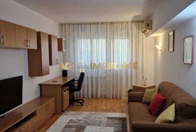 Apartament cu 3 camere decomandat, mobilat în Moșilor