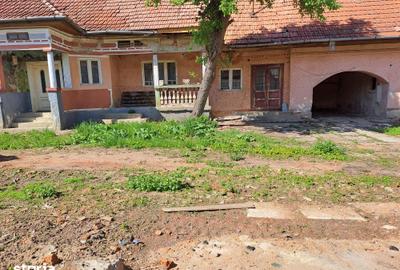 Casă cu 4 camere cu Teren 2000 Mp în Recea - 8