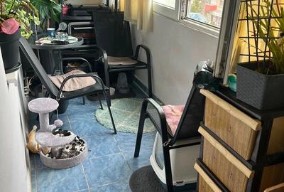 Apartament cu 3 camere decomandat în Micro 11