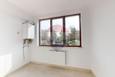 Apartament cu 2 camere decomandat în Tractorul - 5