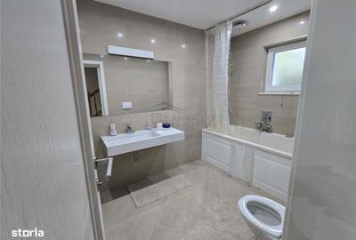 Casă cu 5 camere cu Teren 1000 Mp în Șcheia