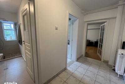 Apartament cu 3 camere în Decebal