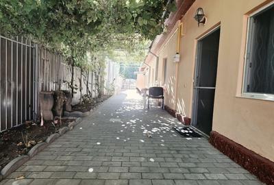 Casă cu 4 camere în Brăilița