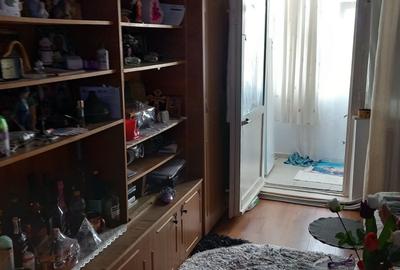 Apartament cu 3 camere decomandat în Calarași 4 - 1