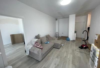 Apartament cu 3 camere semidecomandat în Baza 3 - 3