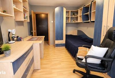 Apartament cu 3 camere decomandat în Găvana