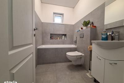Casă cu 4 camere cu Teren 740 Mp în Giarmata