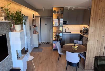 Apartament cu 2 camere decomandat, mobilat în Tractorul