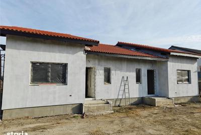 Casă cu 3 camere cu Teren 320 Mp în Moșnița Nouă