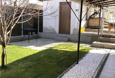 Casă cu 3 camere cu Garaj în Berghia