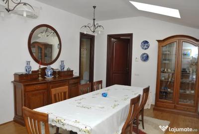 Casă cu 9 camere cu Teren 900 Mp în Central - 13