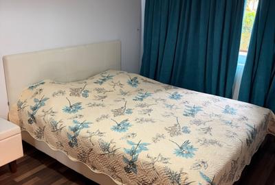 Casă cu 4 camere în 1 Decembrie