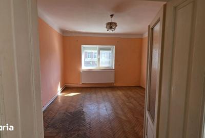 Casă cu 3 camere semidecomandat cu Teren 1807 Mp în Diosig - 16