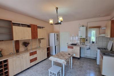 Casă individuală cu 4 camere cu Canalizare în Stupini - 8