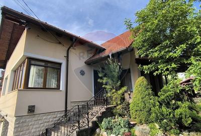 Casă cu 6 camere cu Teren 599 Mp în Bună Ziua