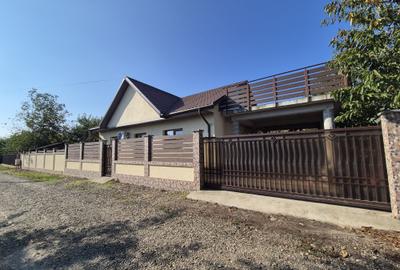 Casă cu 3 camere în Horpaz
