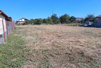 Teren de 1054 mp, în Central