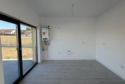 Casă cu 4 camere în Miroslava