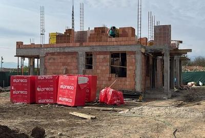 Casă cu 4 camere cu Teren 130 Mp în Șelimbăr