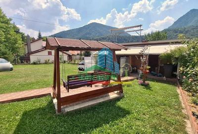 Casă cu 4 camere cu Teren 677 Mp în Lepșa