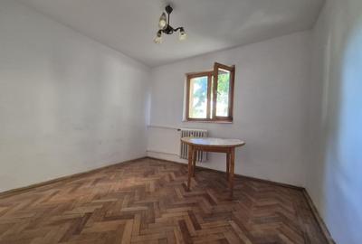 Apartament cu 3 camere decomandat în Păcurari - 2