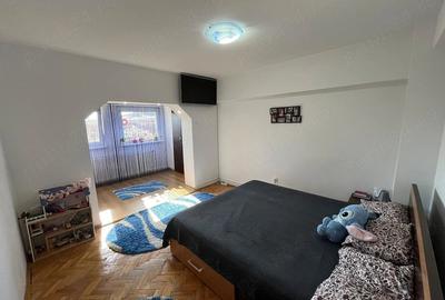 Apartament cu 3 camere decomandat în Ultracentral