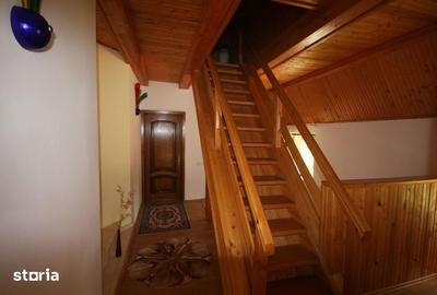 Casă cu 7 camere cu Teren 450 Mp în Clăbucet - 6