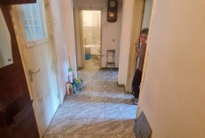 Apartament cu 3 camere decomandat în Țiglina 1