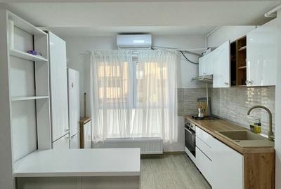 Apartament cu 2 camere în Apărătorii Patriei