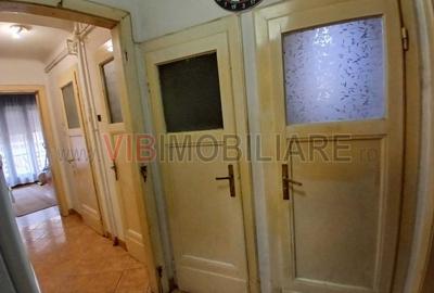 Apartament cu 3 camere circular în Universitate - 24