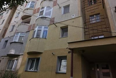 Garsonieră semidecomandată în Micro 1