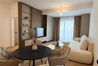 Apartament cu 2 camere semidecomandat, mobilat în Florești