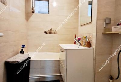 Apartament cu 2 camere decomandat în Micro 20 - 6