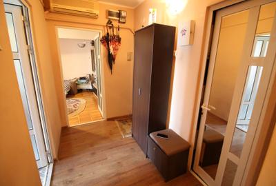 Apartament cu 3 camere decomandat în Siderurgiștilor