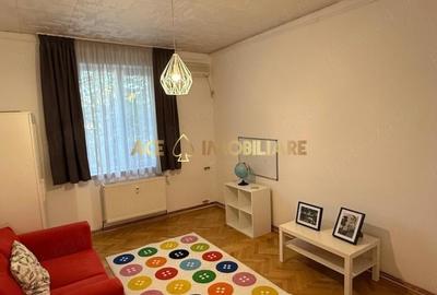 Apartament cu 3 camere decomandat, mobilat în Iancului