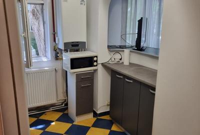Apartament cu 2 camere semidecomandat în Rovine - 4