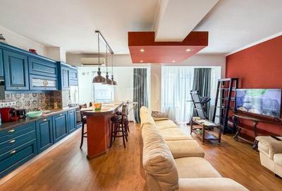 Apartament cu 3 camere semidecomandat în Central - 1