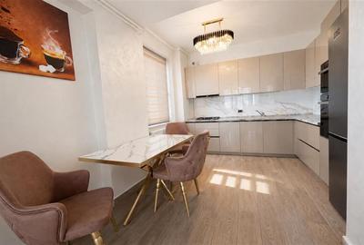 Apartament cu 3 camere decomandat, mobilat în Tractorul - 2