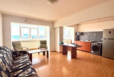 Apartament cu 3 camere decomandat, mobilat în Banu Manta