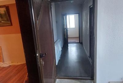 Casă cu 4 camere în Dorobanți