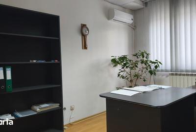 Spațiu comercial, de 30 mp, în Central - 7