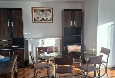 Apartament cu 2 camere semidecomandat în Cișmigiu