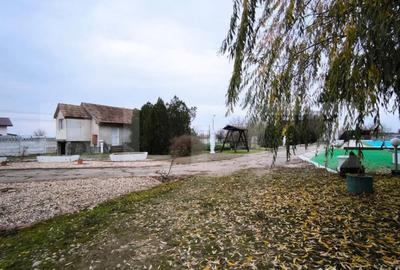 Spațiu comercial, de 1,600 mp, în Central - 4